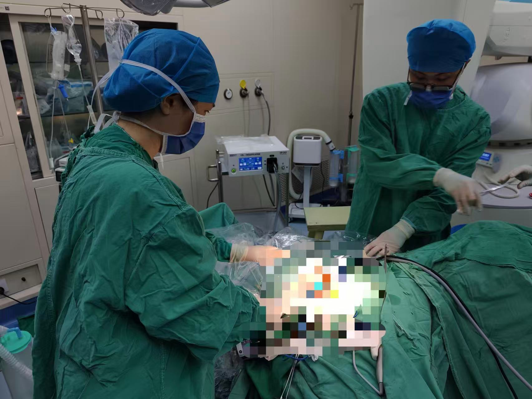 全球首例!南华大学附一院使用电子线球形施治器顺利完成直肠癌术中放疗